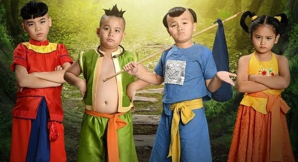 Four kids stand in a jungle setting for "Trạng Tí".